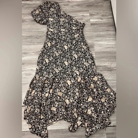 ASTR The Label SANTORINI FLORAL ONE SHOULDER MIDI DRESS SZ‎ M PUFF SLEEVE - Picture 5 of 8